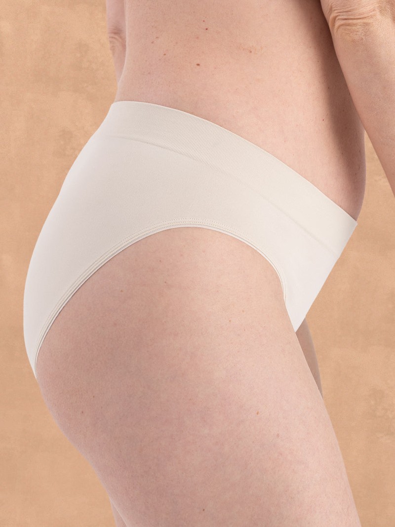 Truekind Ultra-Soft Essentials Undewear Chain lateral