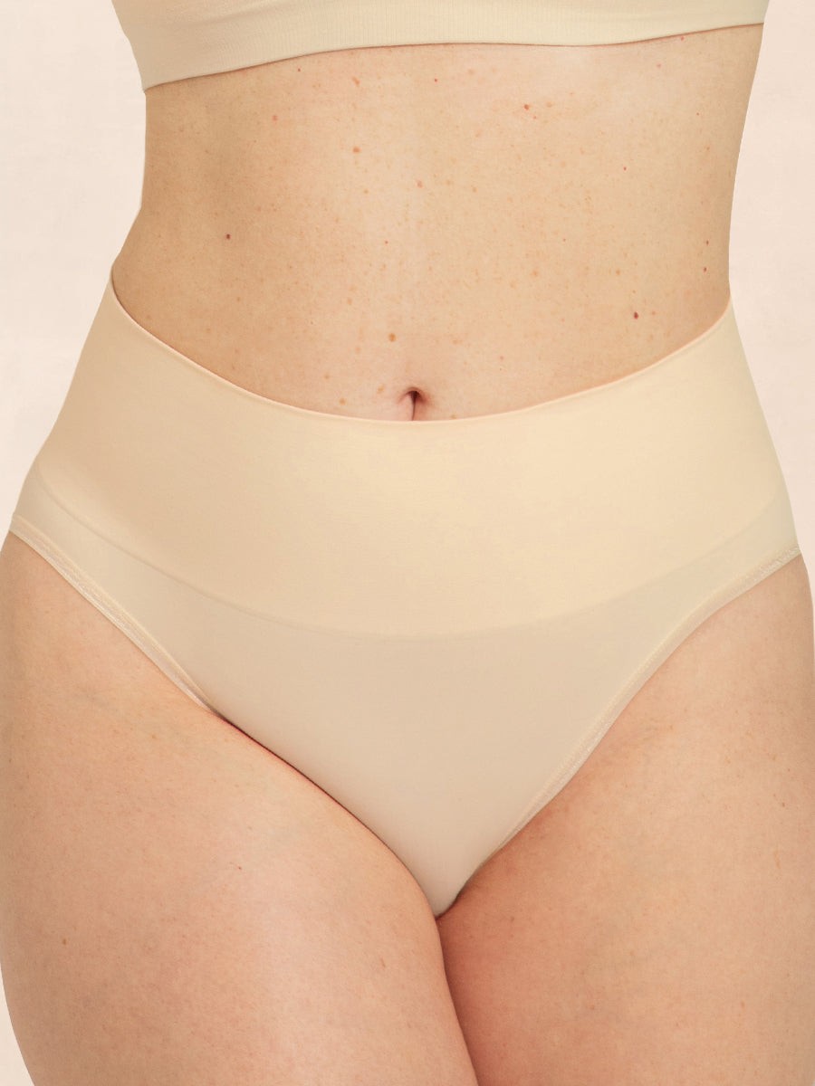 Smoothing Panty CHAI FRONT