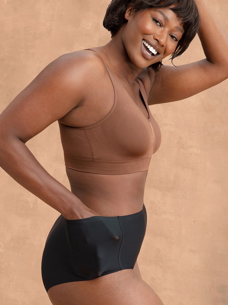 Truekind Underwear 1-Unit / Black / S - XL Truekind® Seamless Stretch Mid-Waist Brief