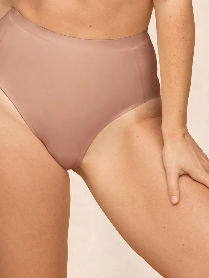 Seamless Stretch Mid-Waist Brief latte