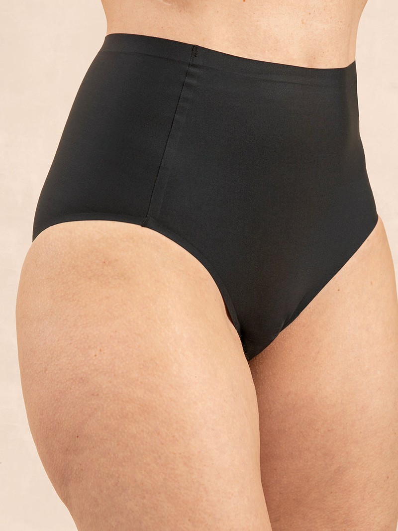 Seamless Stretch Mid-Waist Brief no rolling at all